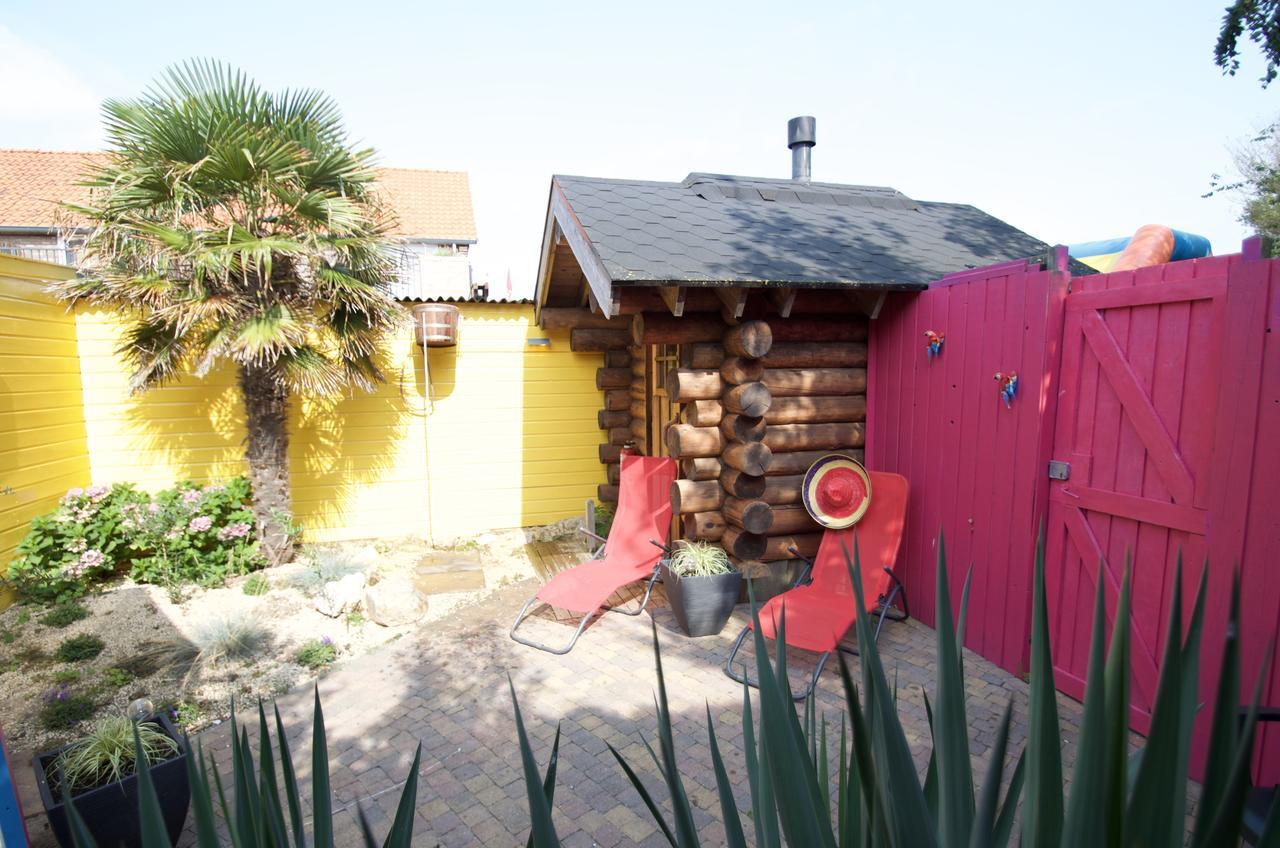 Hotel Restaurant Dolores Hollum  Exterior foto